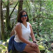 Nunca es tarde para iniciar en la educación musical y menos el piano! Vamos hacerlo divertido, a tu ritmo y tu agrado!
Soy Licenciada en educación musical, con más de 12 años de experiencia a nivel inicial y en le guaje musical en todos los niveles.
Tambi